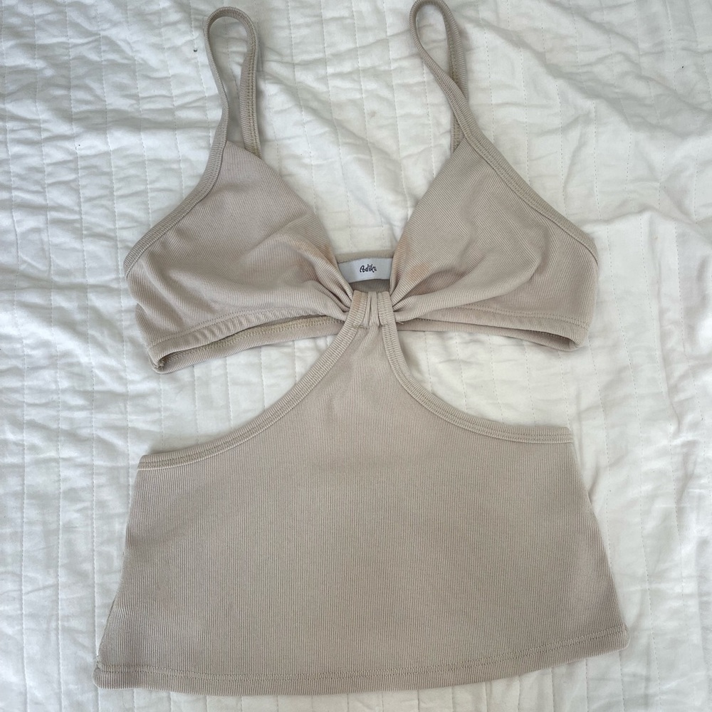 Cutout tank
